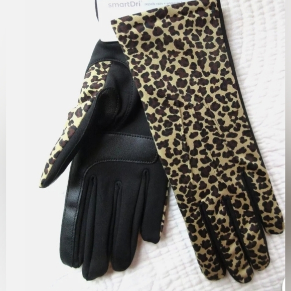 Women's Isotoner Leonard Animal Print Gloves Eco Comfort Smart Dri Smart Touch - Picture 1 of 8